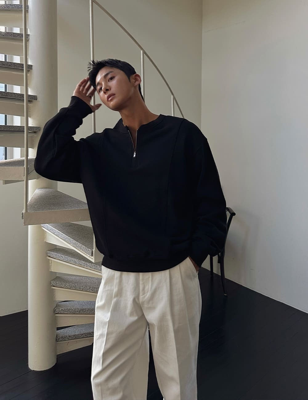 半拉鍊圓領長袖上衣大學T