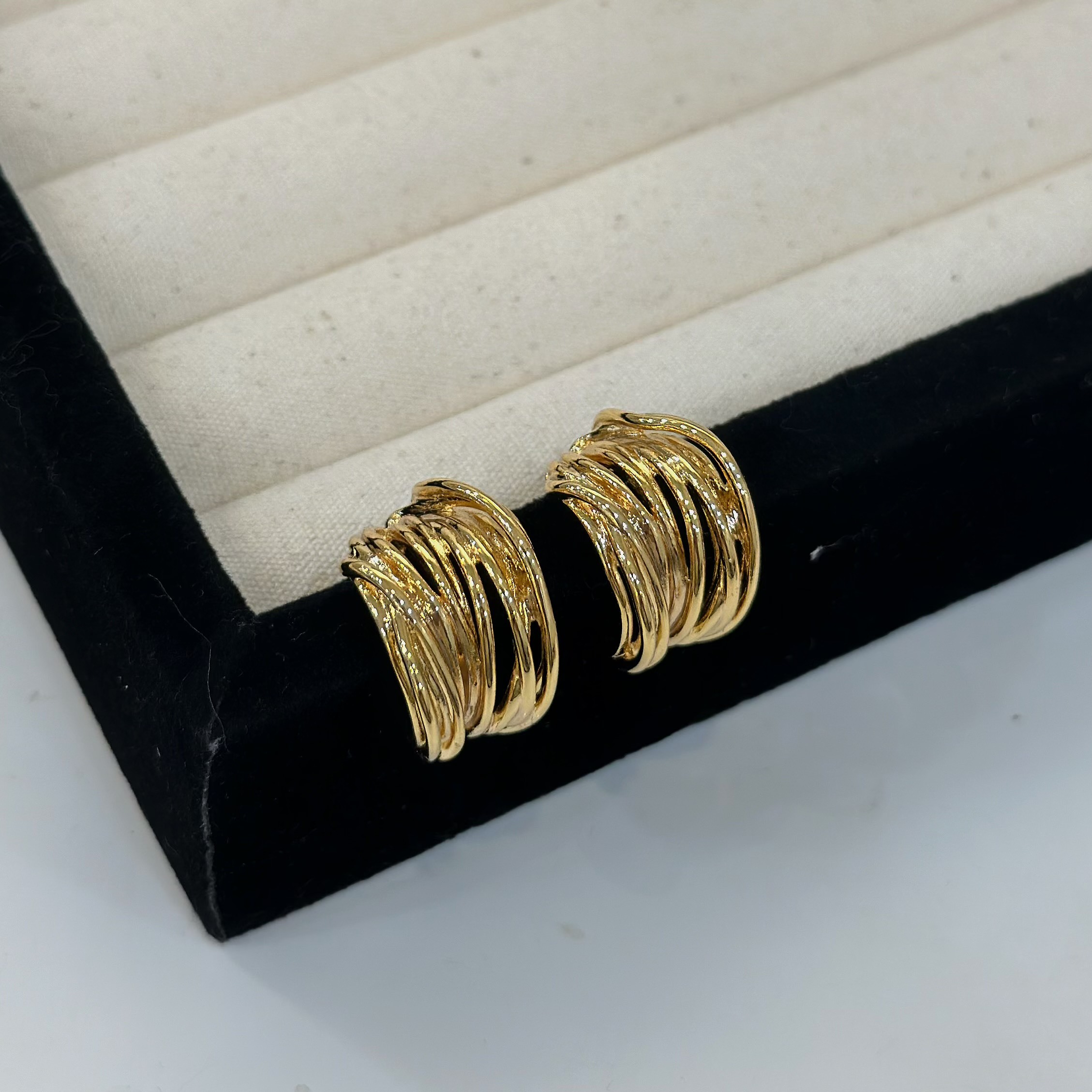 J77多層次線狀小款C字圈