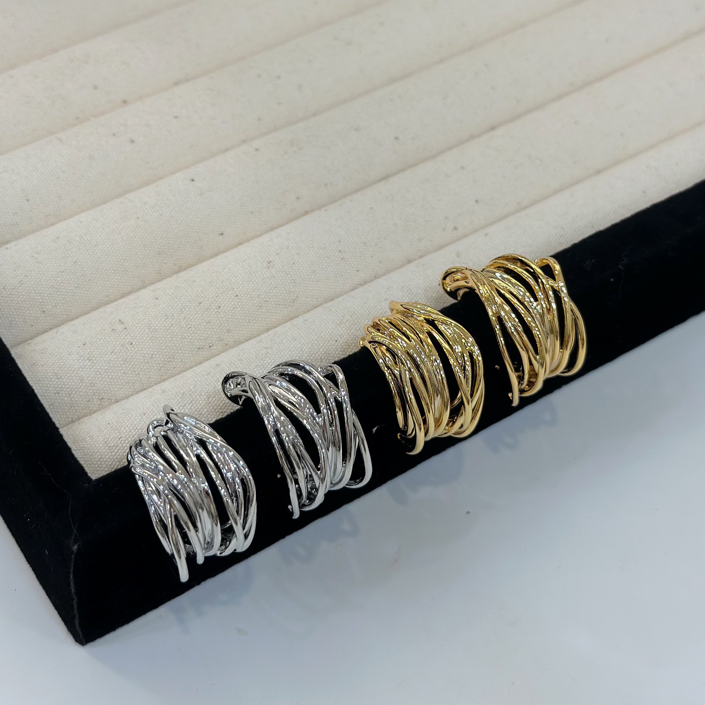 J87多層次線狀大款C字圈