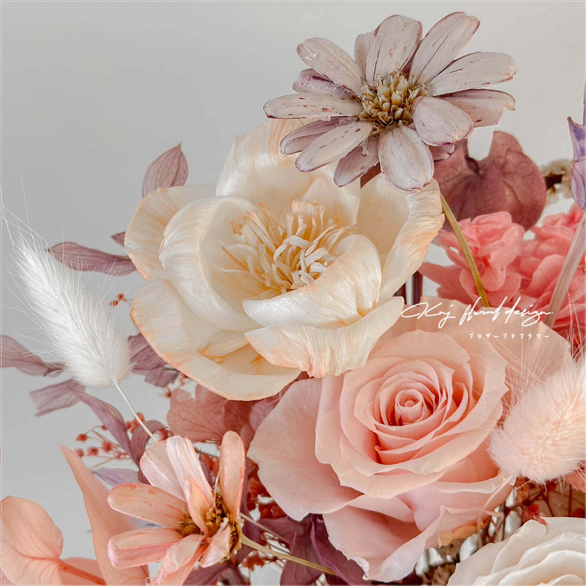 朦朧粉永生玫瑰手捧花－M號