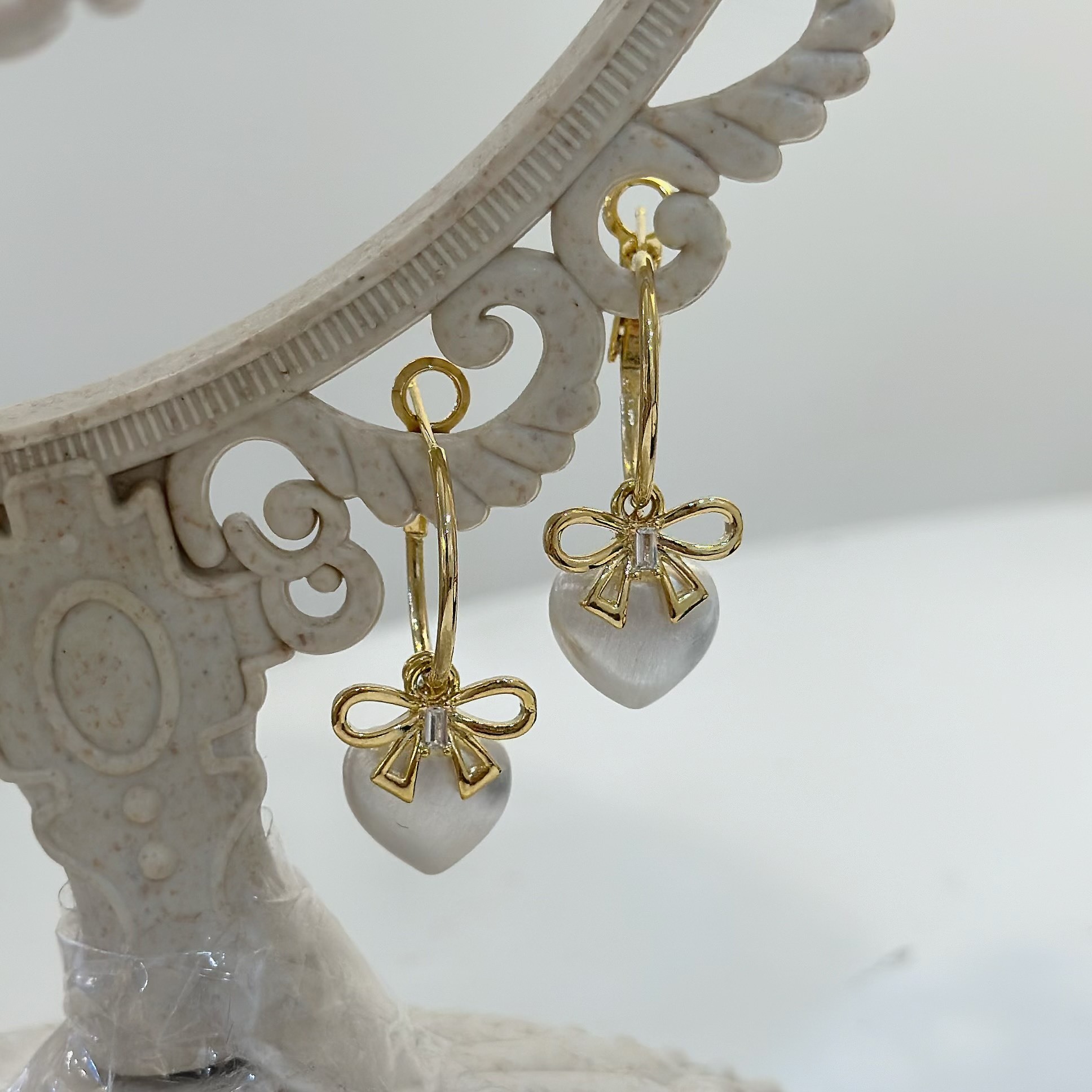 N48蝴蝶結霧面愛心垂吊