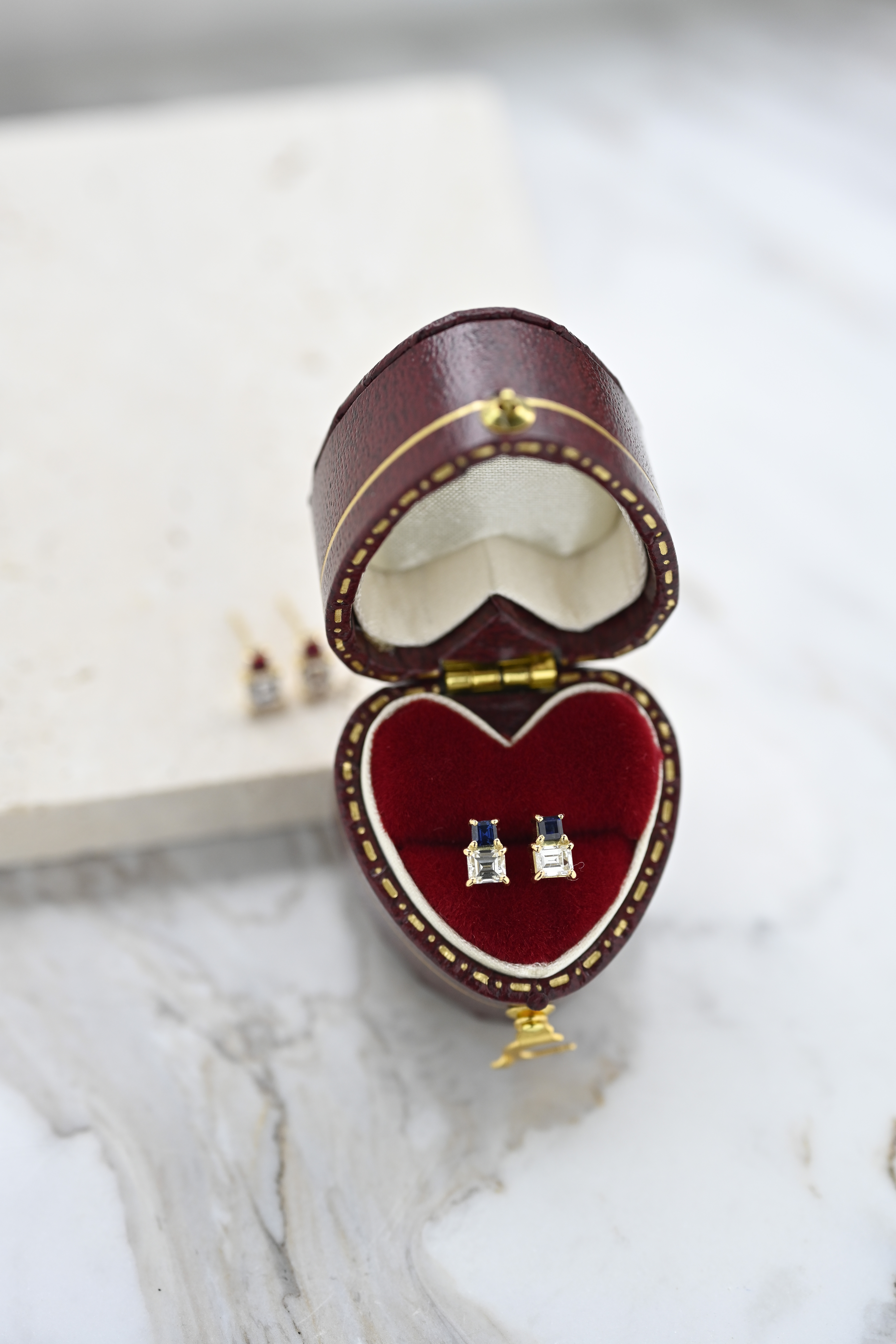 18K Nelio Diamond Earring