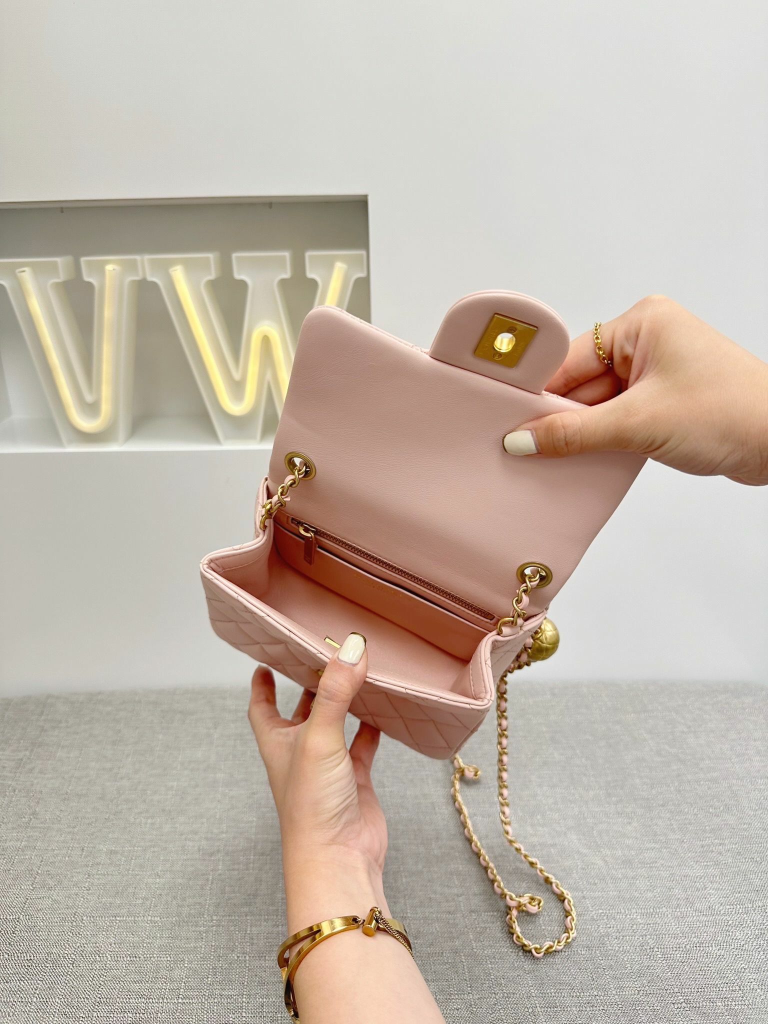 Chanel Classic Mini Flap Bag 17cm 金球 (AS1786)