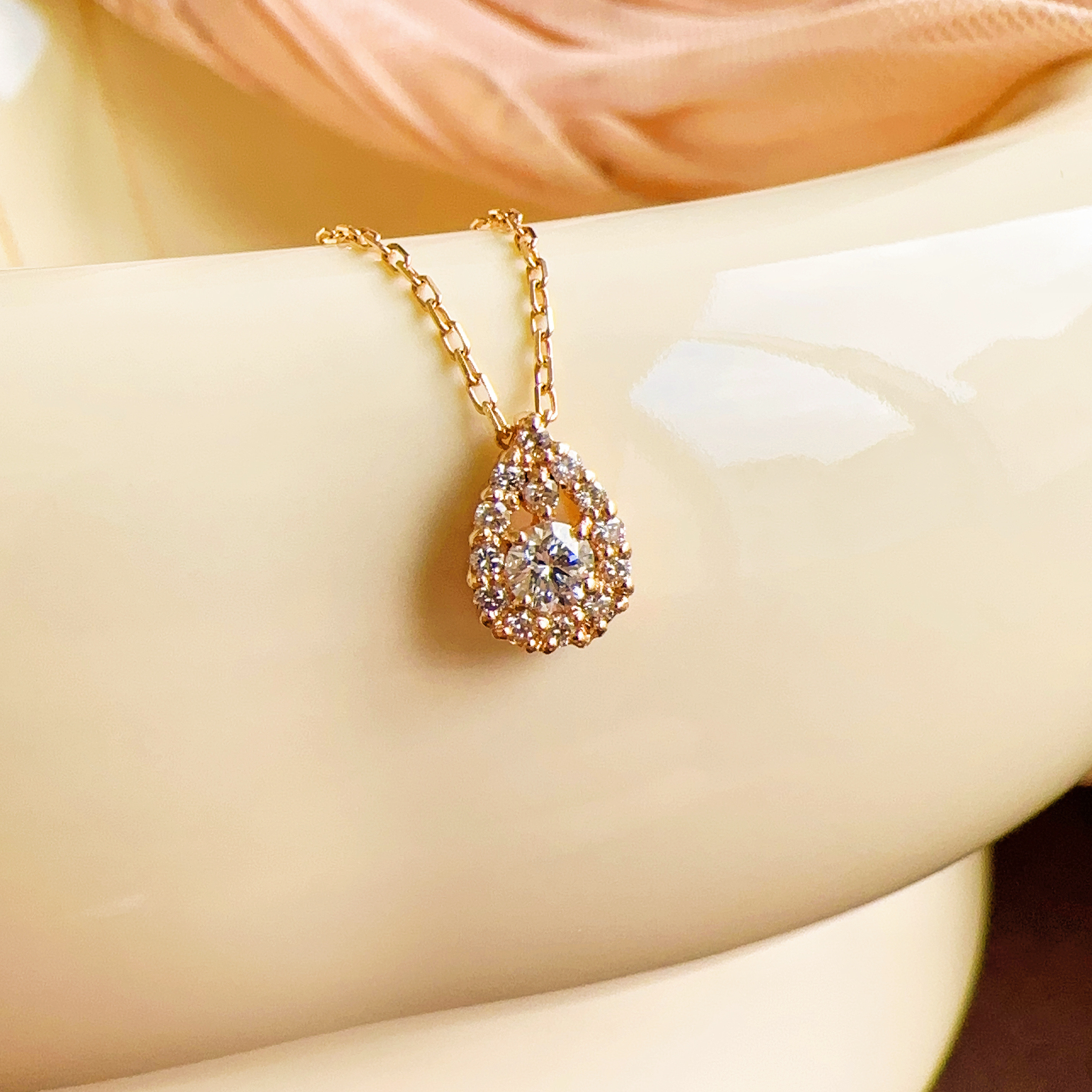 水滴吊鐘鑽石項鍊