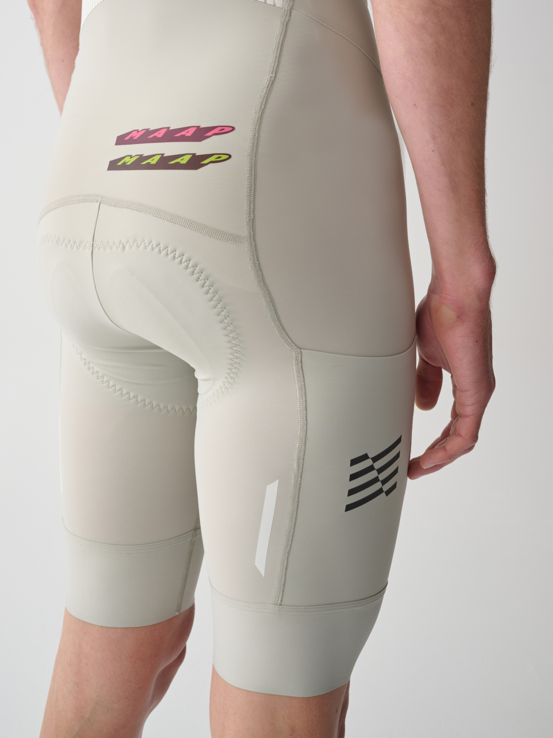 【MAAP】限定版 Evade X Team Bib Evo Cargo 吊帶口袋短車褲 / Fog 復古霧灰