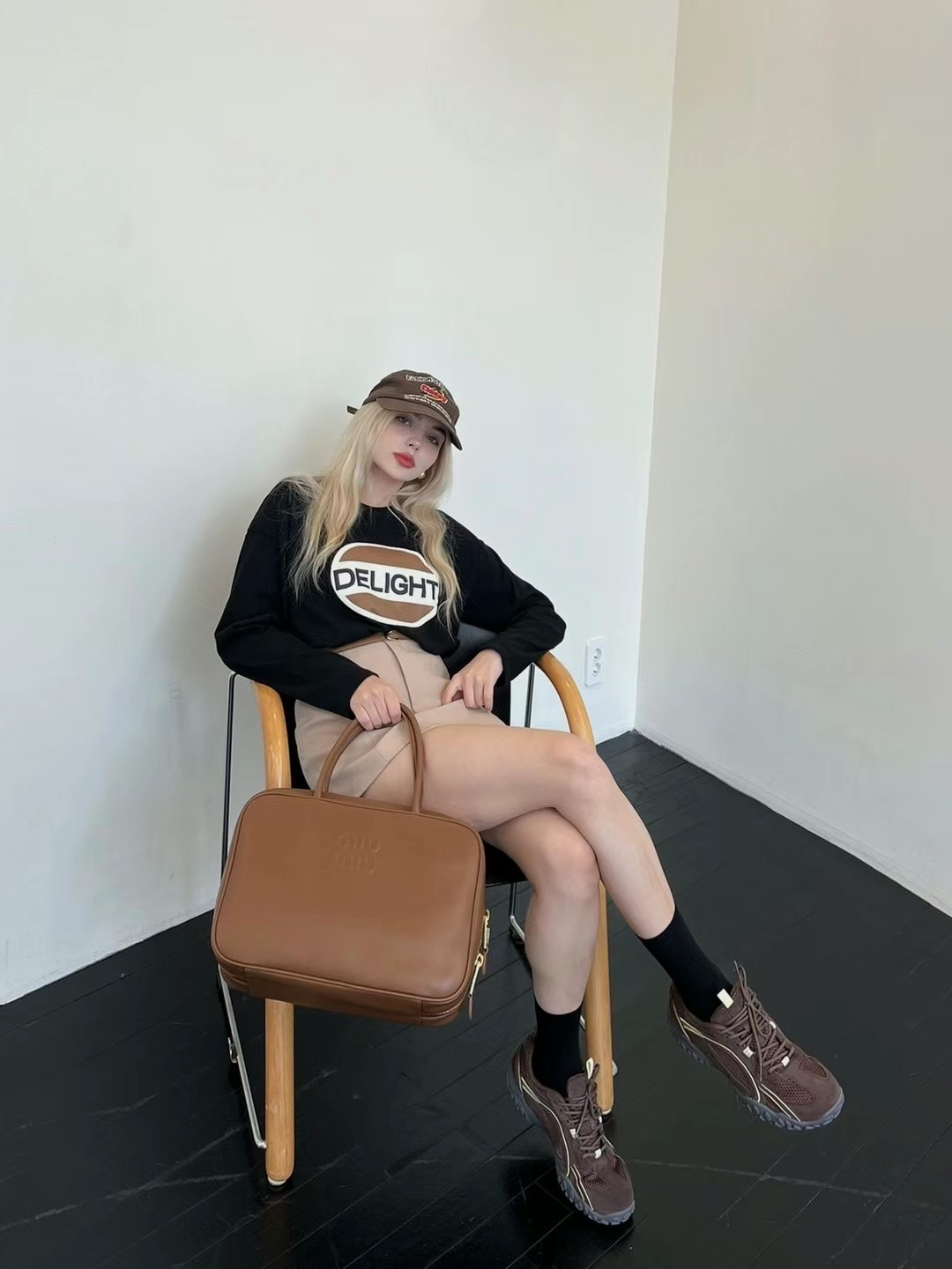 410061 DELIGHT長袖T 黑色現貨