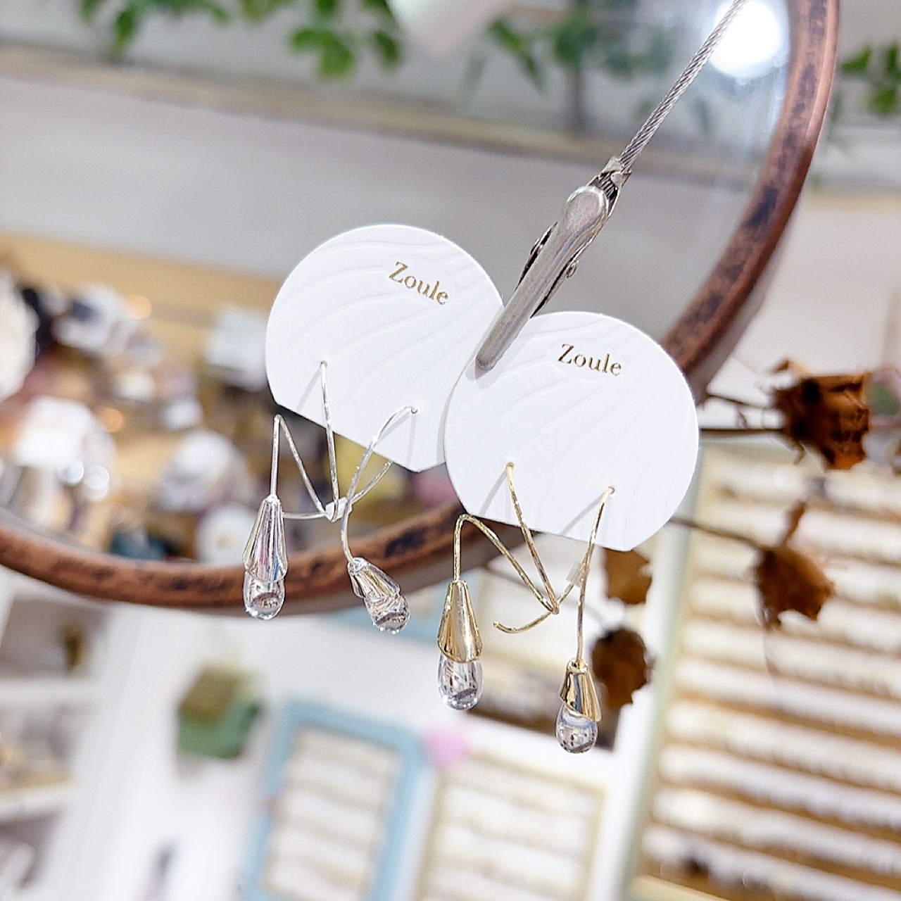 透明感燈泡形耳環