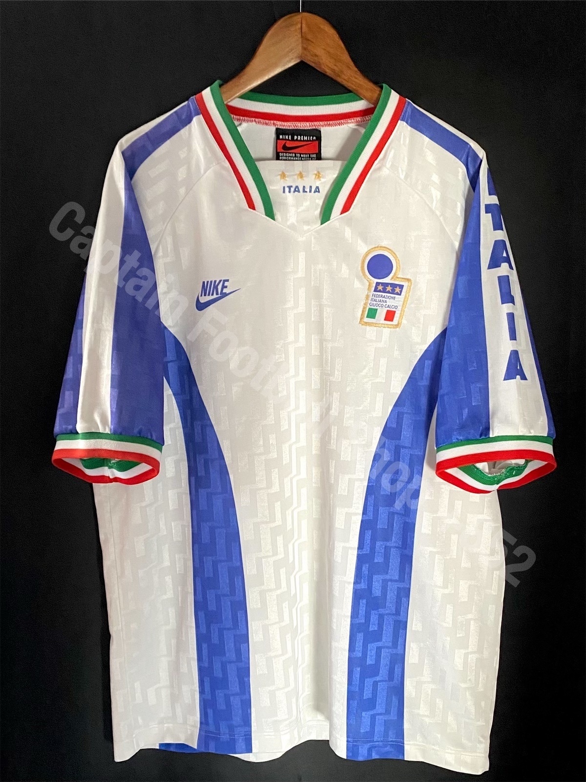 Italy 1996-1997 Nike Training Shirt