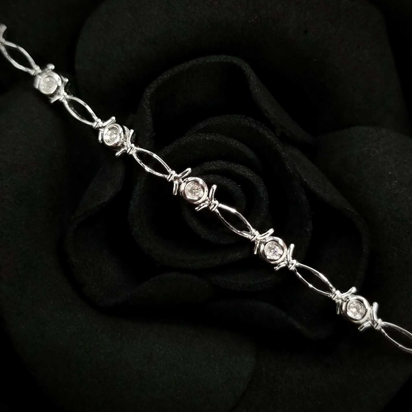 全新18K白金12份鑽石手鍊