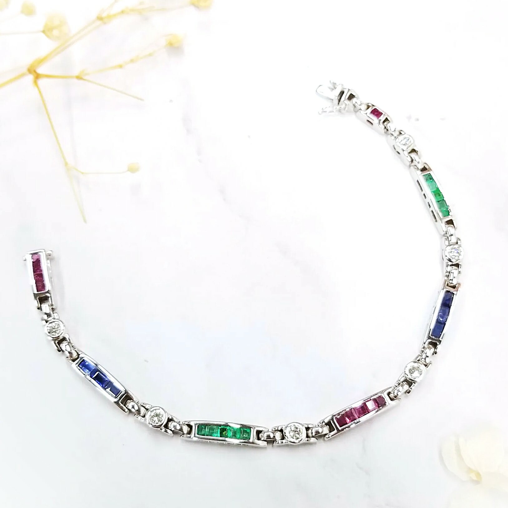 18K White Gold Emerald , Sapphire and diamond Bracelet