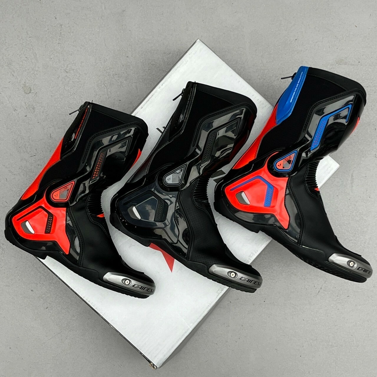 Dainese】Dainese TORQUE 3 OUT AIR BOOTS *零碼出清* 中階競技車靴