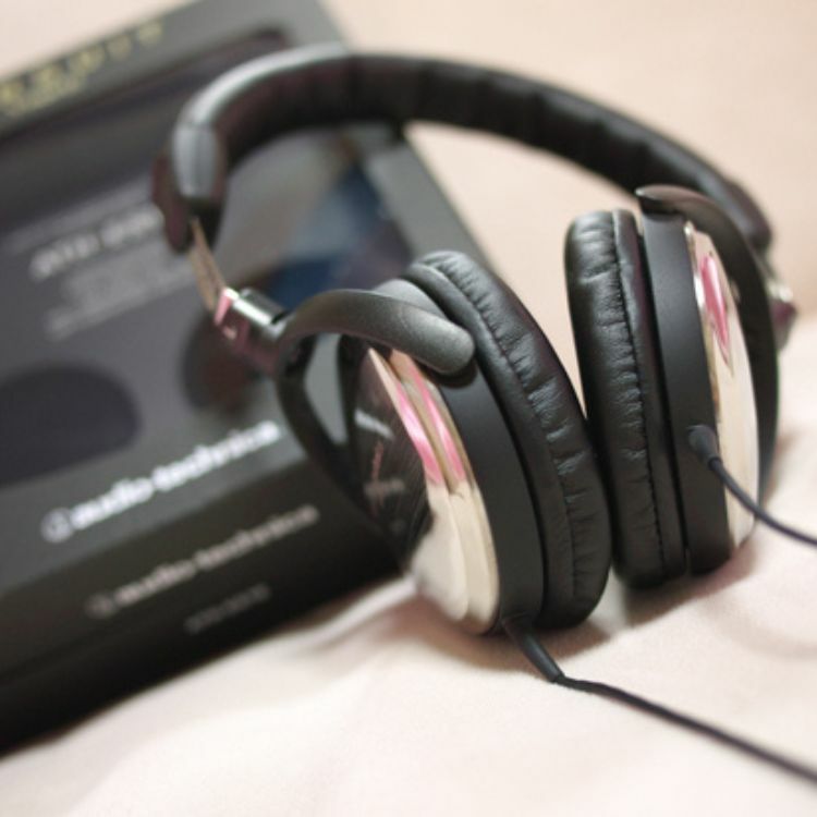 Audio-Technica ATH-ES10 Portable Headphones