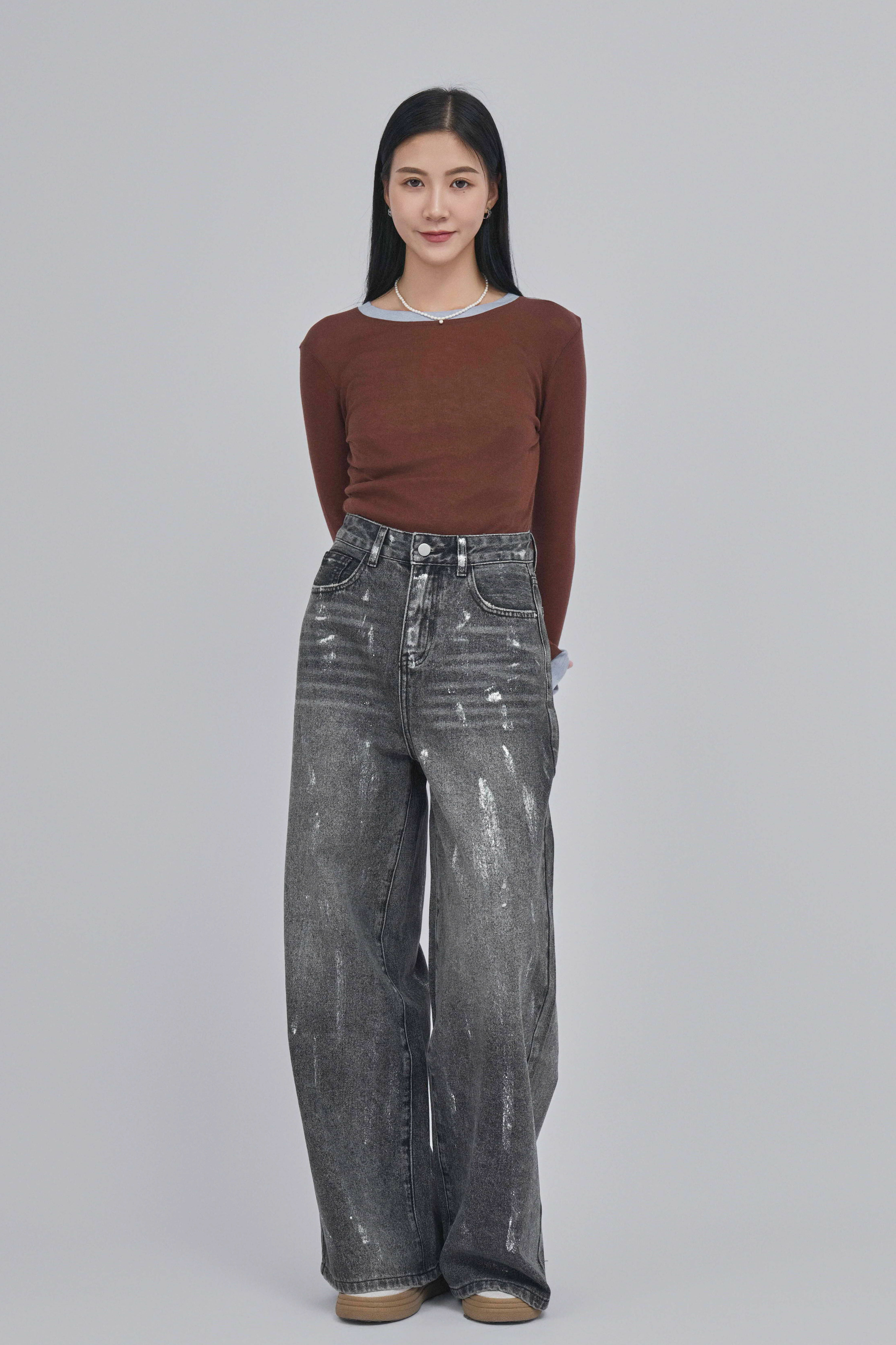 銀色抹油闊身牛仔褲  (現貨款式）