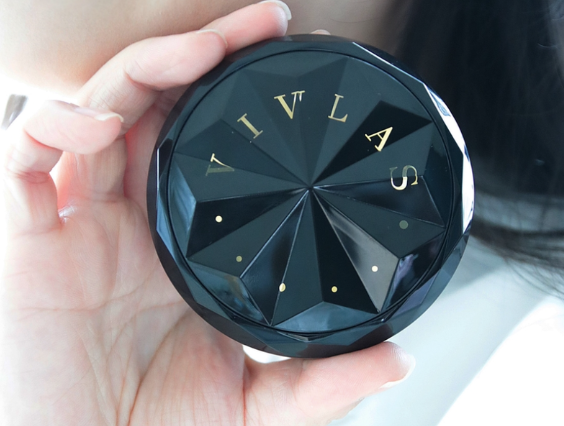 (限量60)  U70 韓國🇰🇷VIVLAS  持妝無瑕精華氣墊 原價$499 校長價$330  【買2個送1盒VIVLAS玻色因抗皺面膜】2026年9月