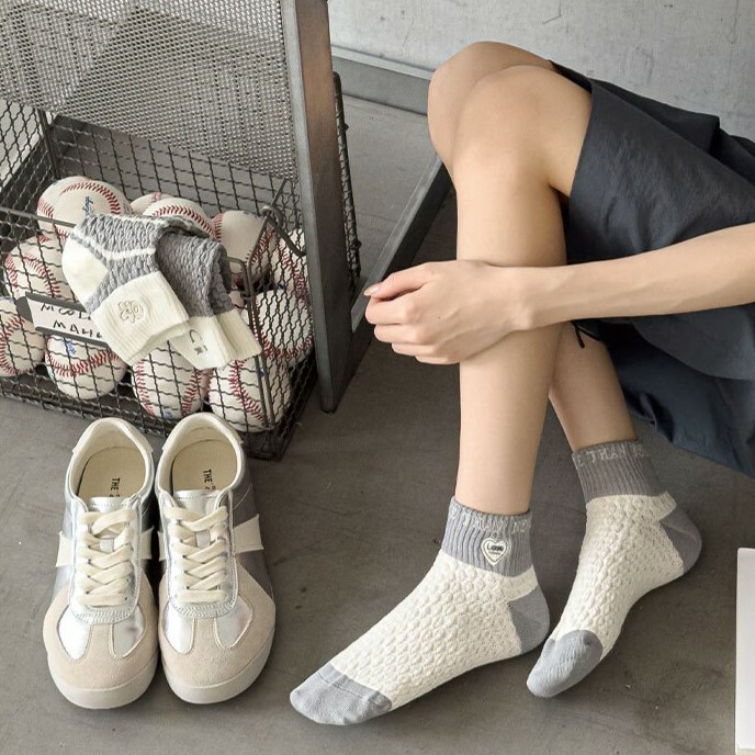 [3 FOR RM10] Cool Gray Striped Embossed Mid-Calf Socks
