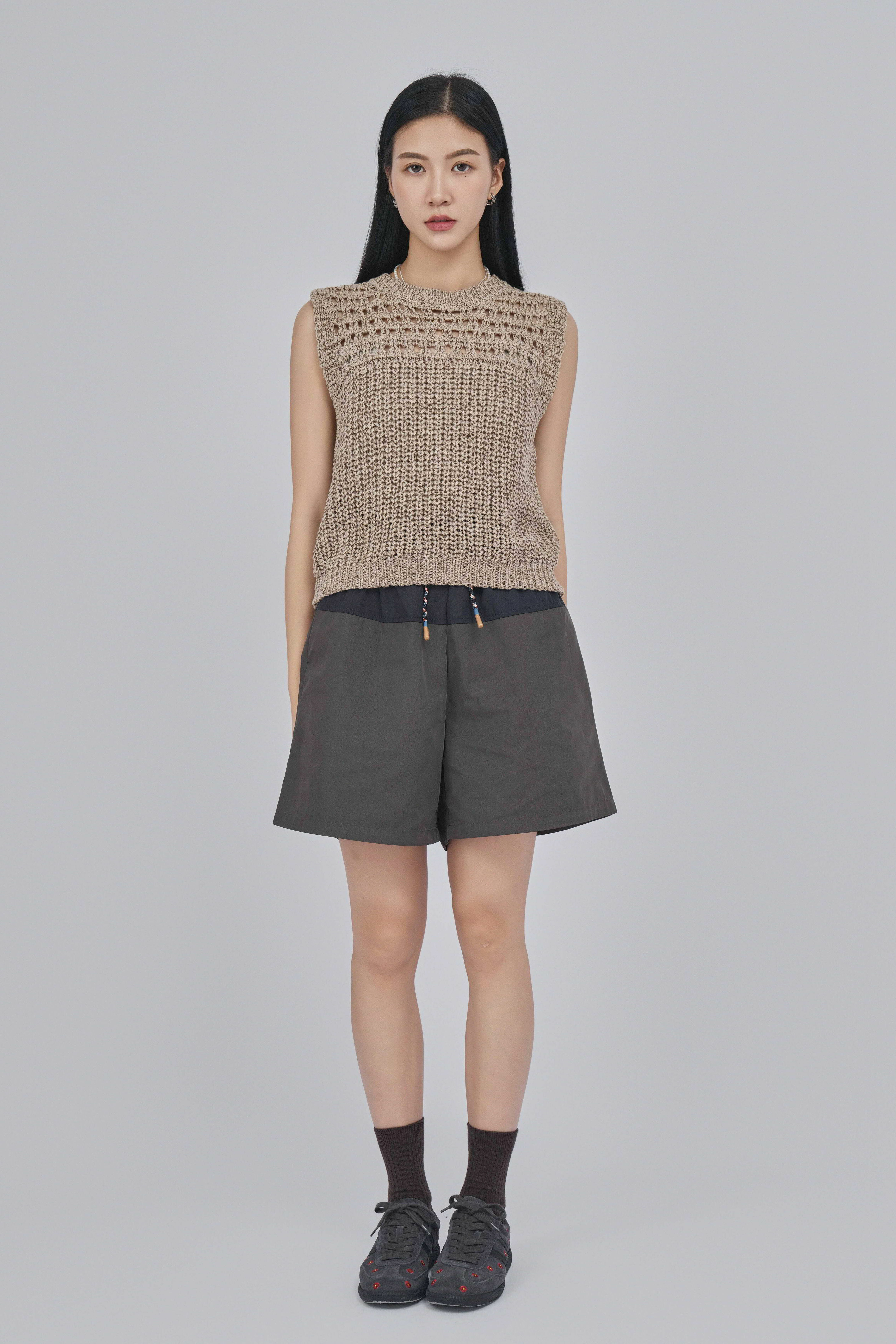 混款通花扁線針織背心（*現貨款式）