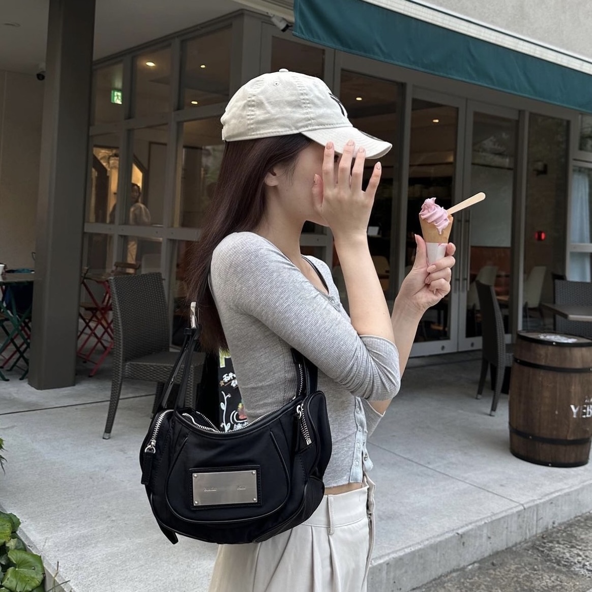 Madeleine Round Bag