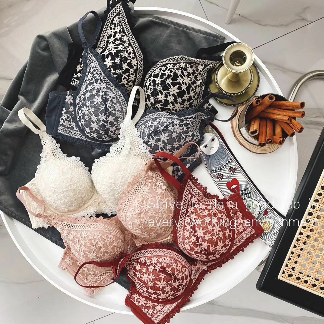 網紅chic無鋼圈高級蕾絲內衣套裝