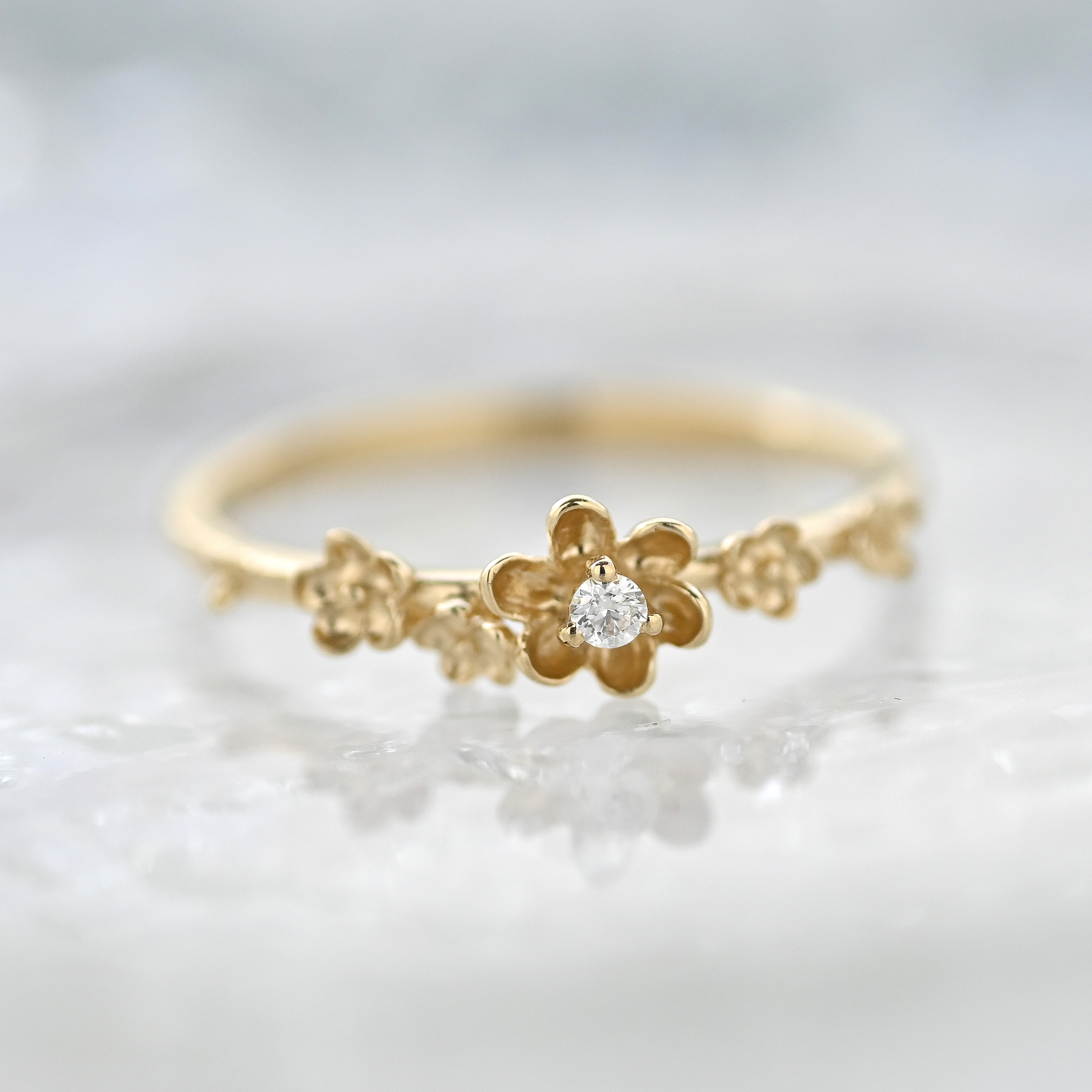 18K Fleur Diamond Ring