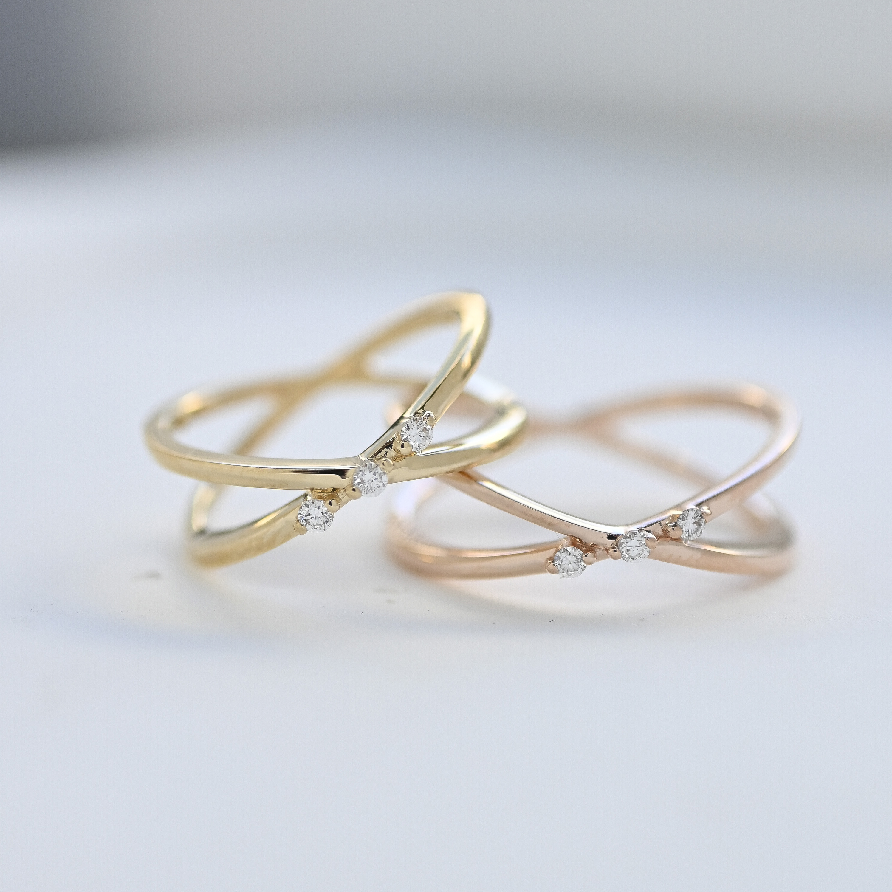 18K Tre Diamond Ring