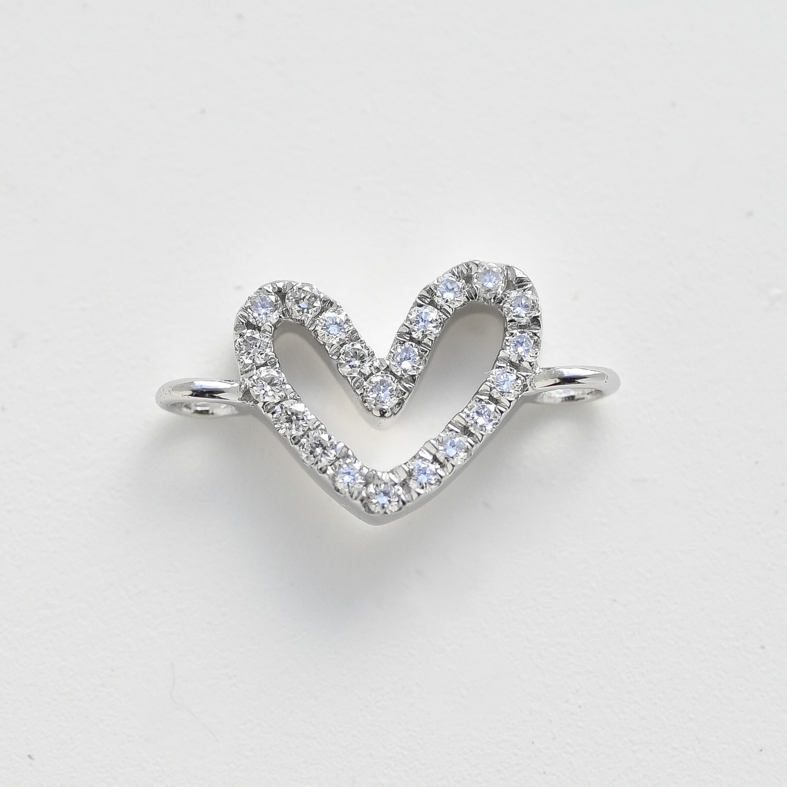 18K Heart Diamond String Bracelet