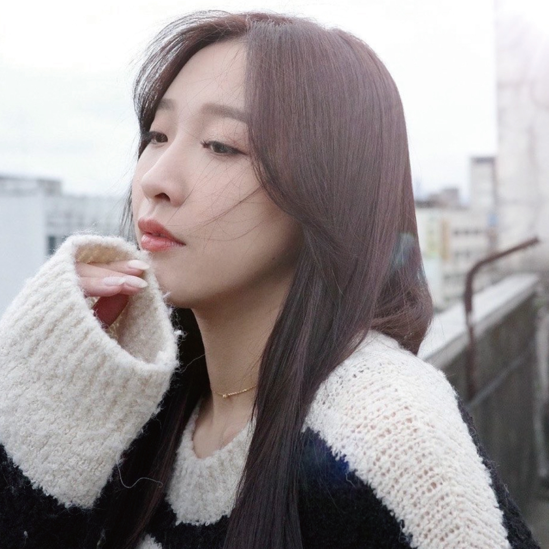 顯白髮色深棕色 ＠cyan_kaemon