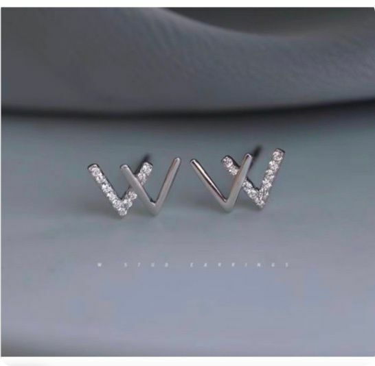 新款日韓簡約防過敏耳釘耳環（銀色 W形）