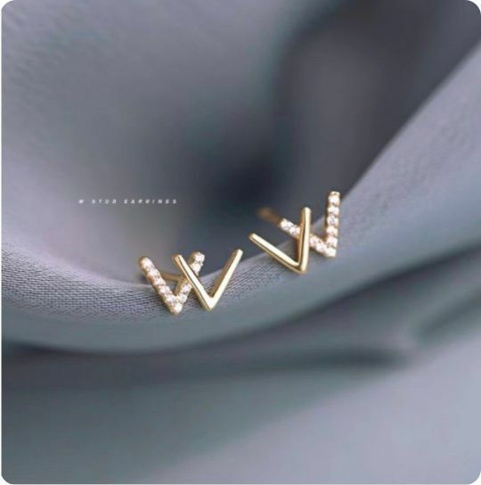 新款日韓簡約防過敏耳釘耳環（金色 W形）