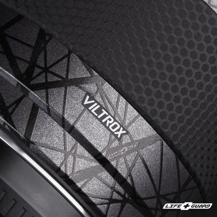 LIFE+GUARD Viltrox AF 40mm F2.5 貼膜質感特寫，LIFE+GUARD 交織灰設計風格