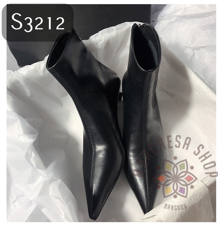 S3212 - 全真皮羊仔皮尖頭低踭短靴