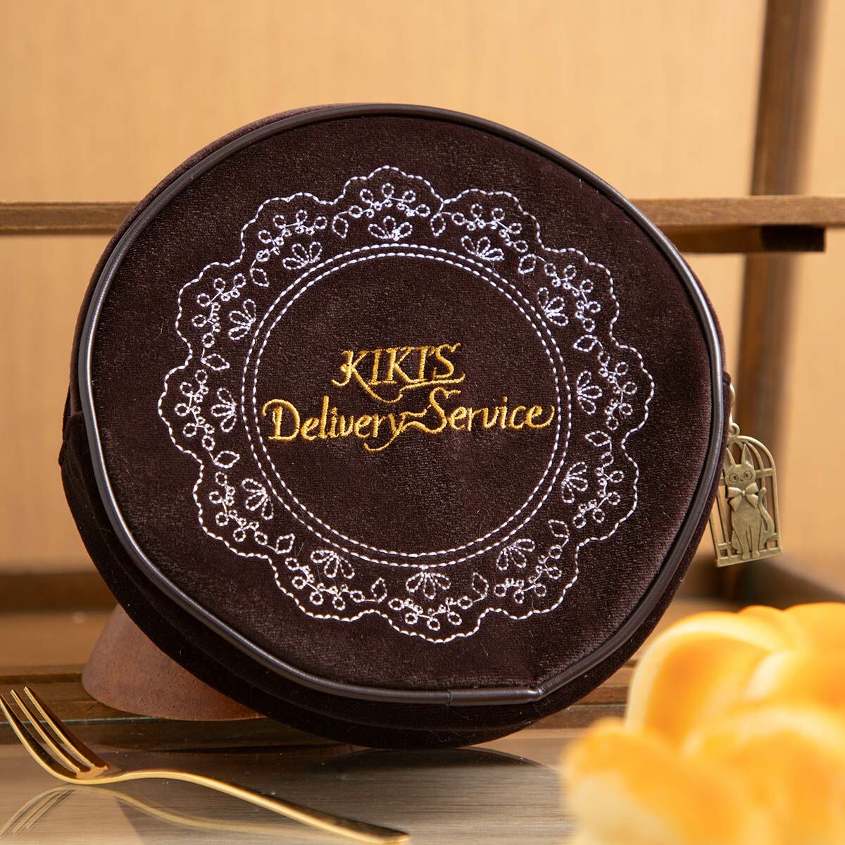 收納包 魔女宅急便 巧克力蛋糕 L