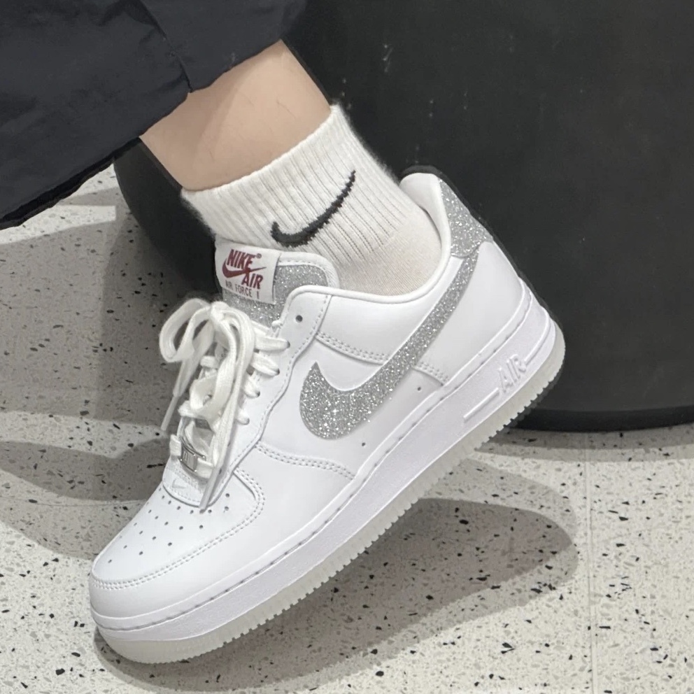 NIKE AIR FORCE 1 AF1 白銀 銀灰 滿天星 女鞋 HQ3461-191 / 預購