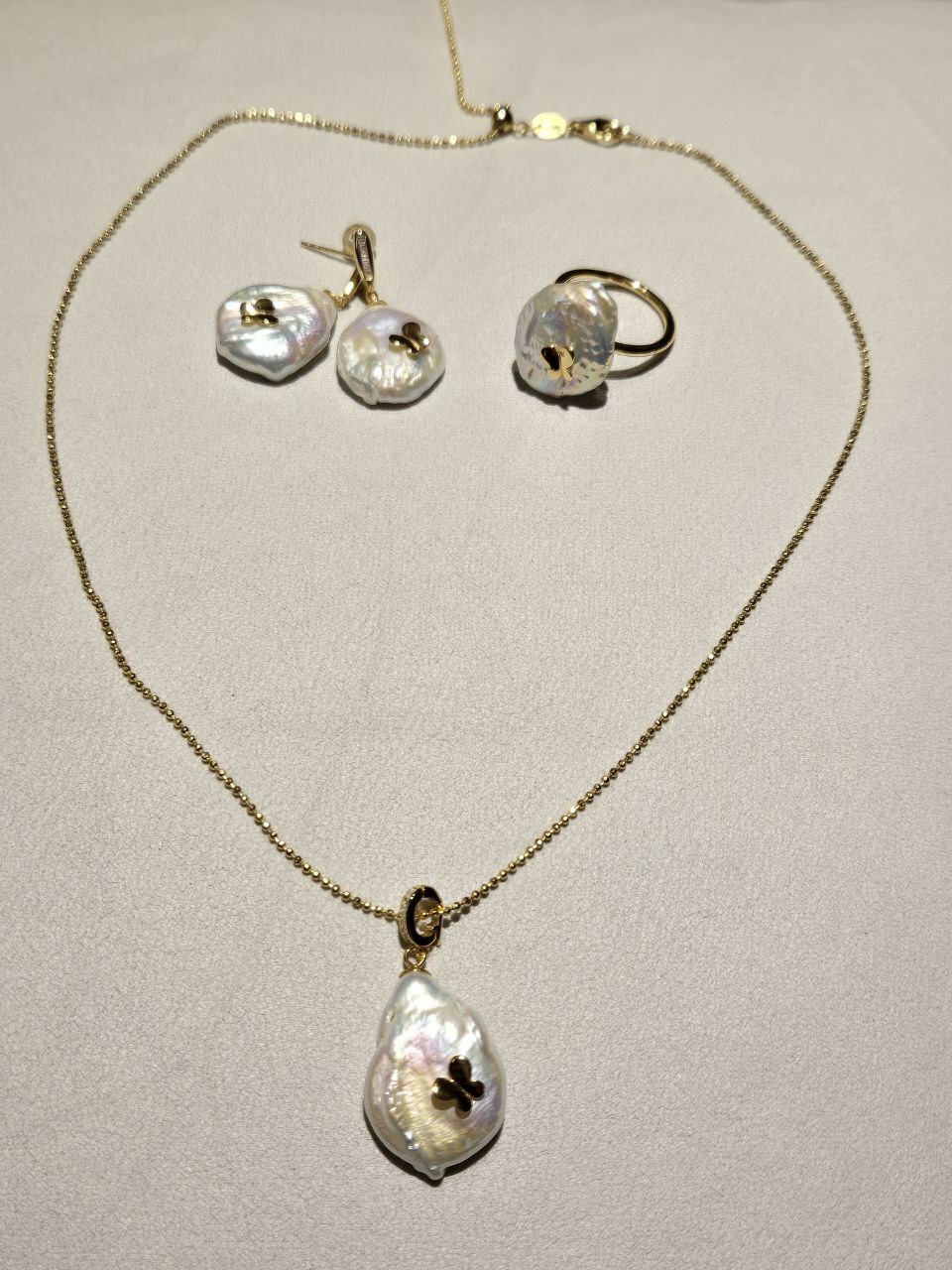 [S] GEMZ & CO NCJS SPAIN BUTTERFLY BAROQUE FRESHWATER PEARL S925 JEWELLERY SET, Z86 (Z86)