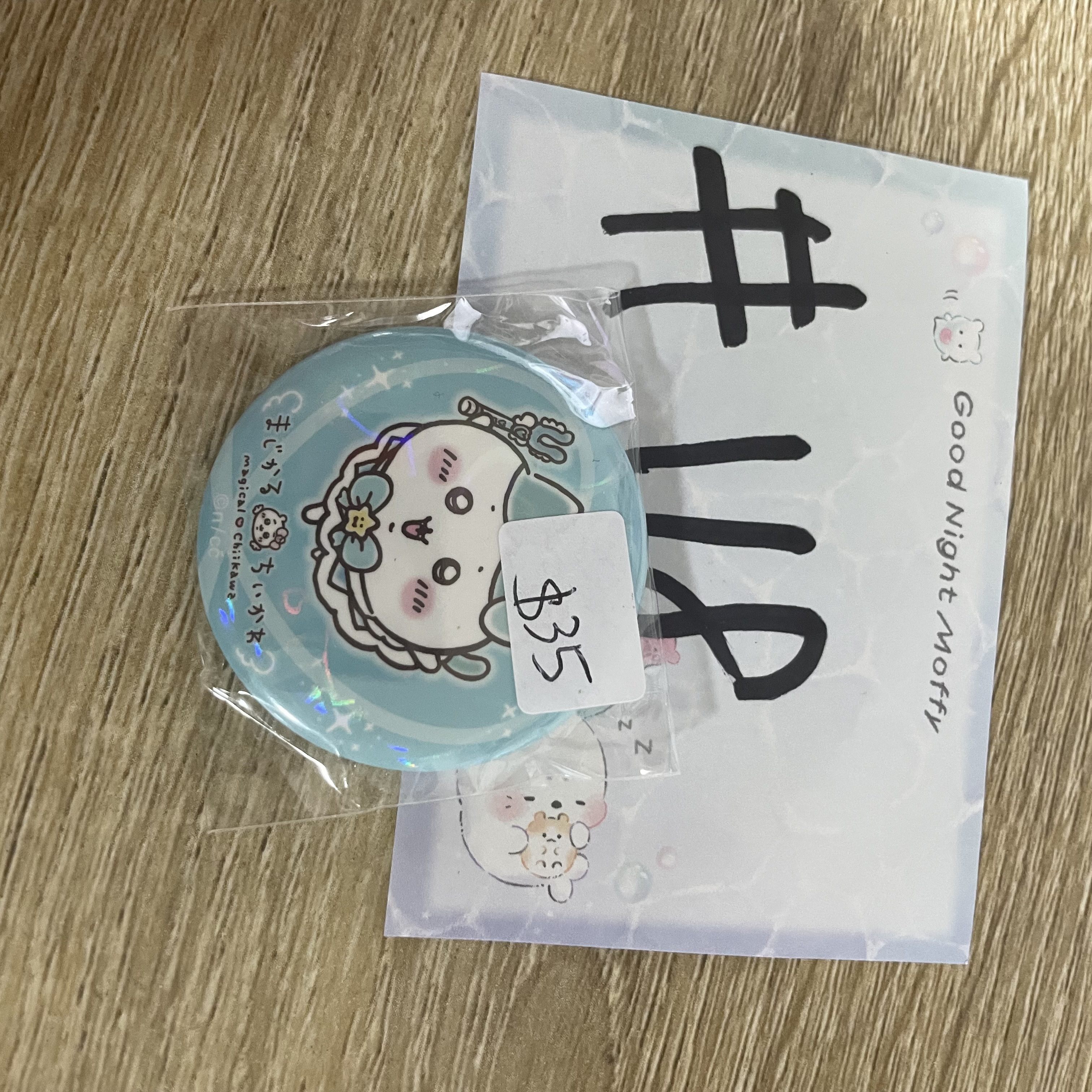 CHIIKAWA  八字貓 襟章#118