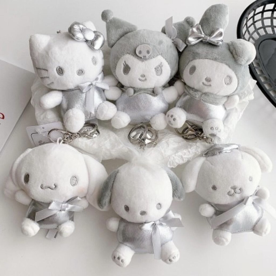 ＜韓國限定發售＞ 三麗鷗 50周年紀念限定款 銀色小吊飾