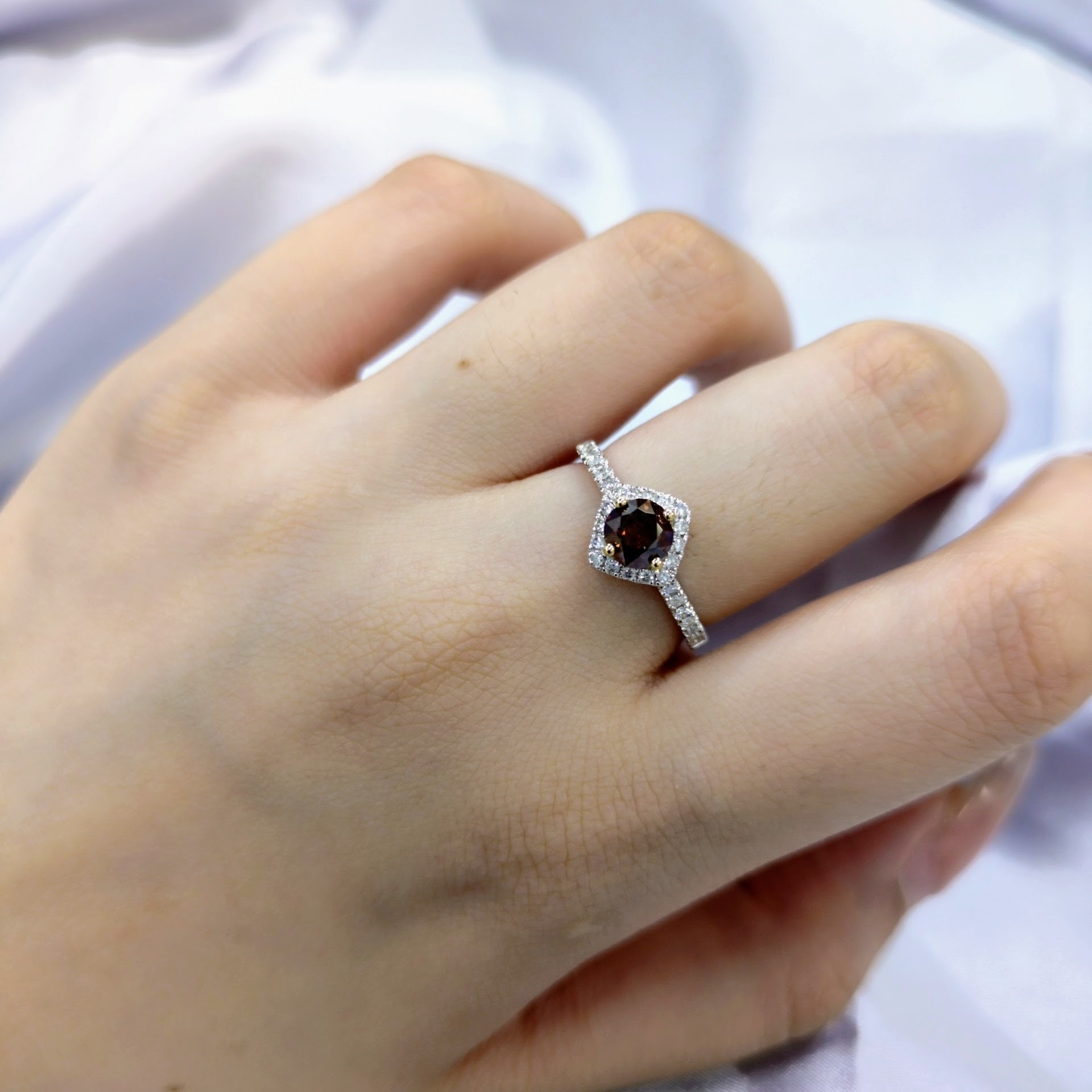 18K Gold 0.85ct Diamond Ring