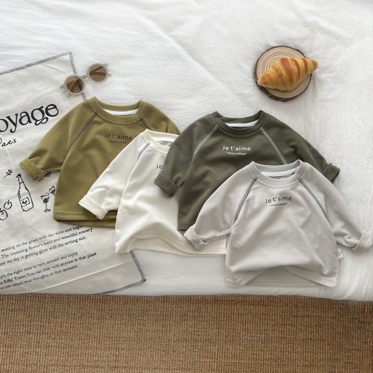 簡約車縫線字母大學T