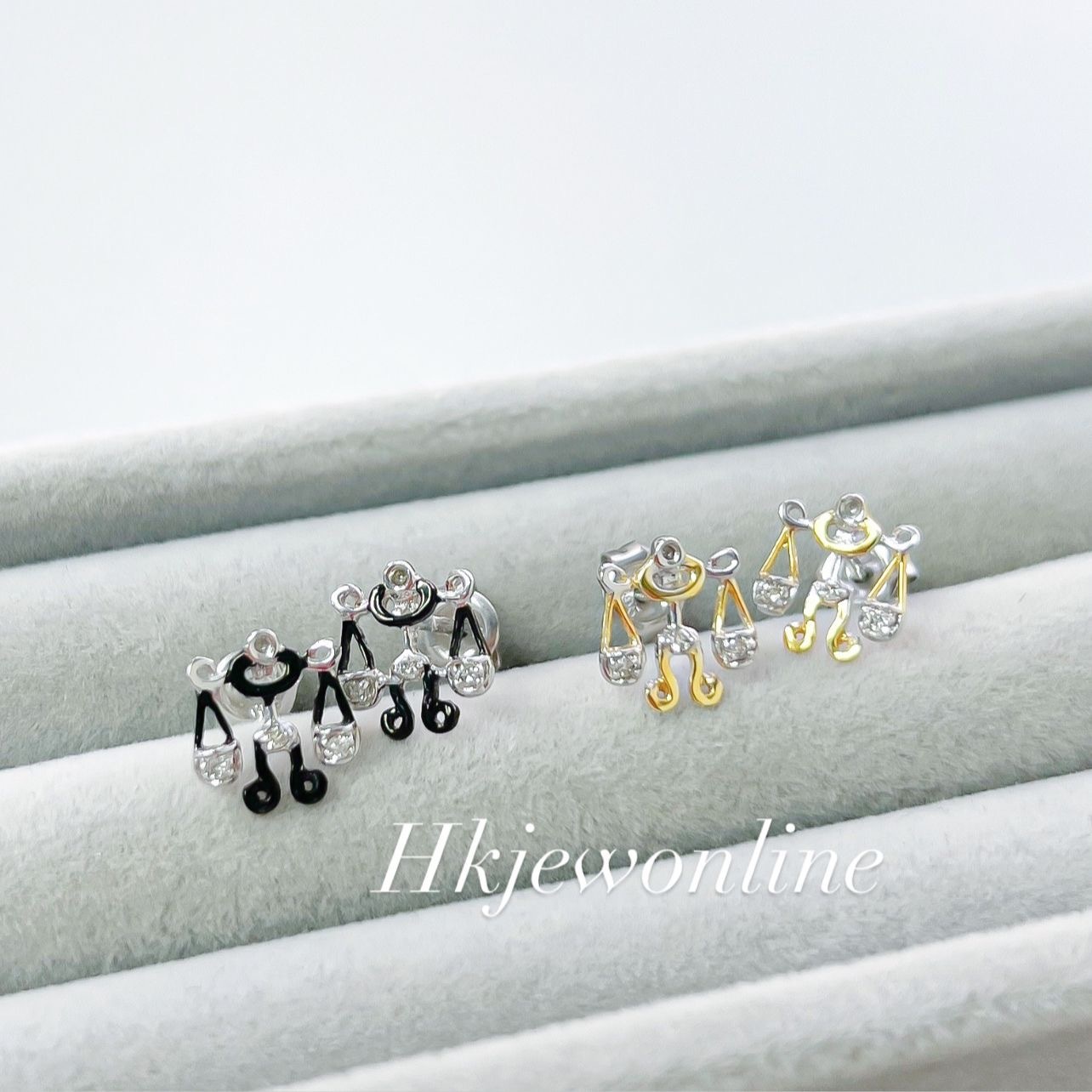 ♎️ 14K White Gold Diamond Libra Earrings