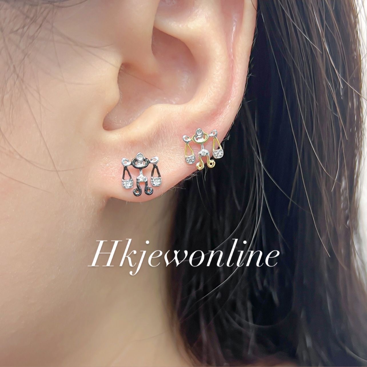 ♎️ 14K White Gold Diamond Libra Earrings