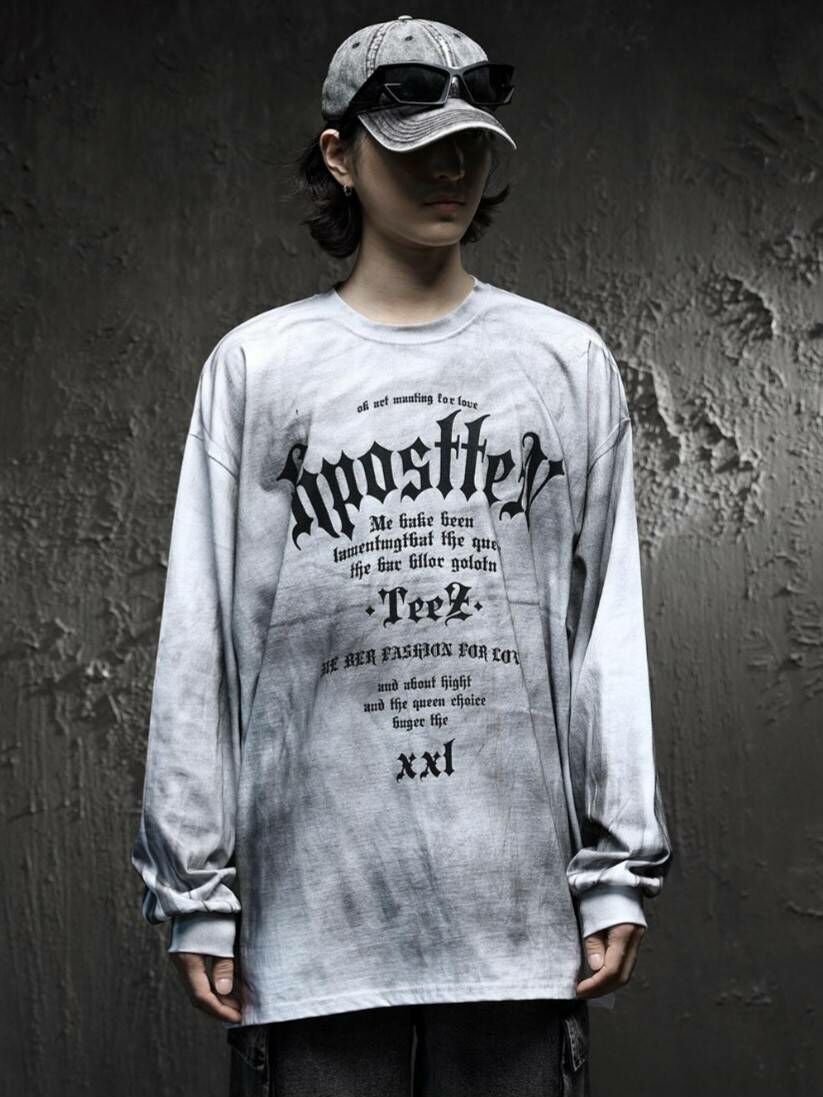 哥德式字母寬鬆 T 卹