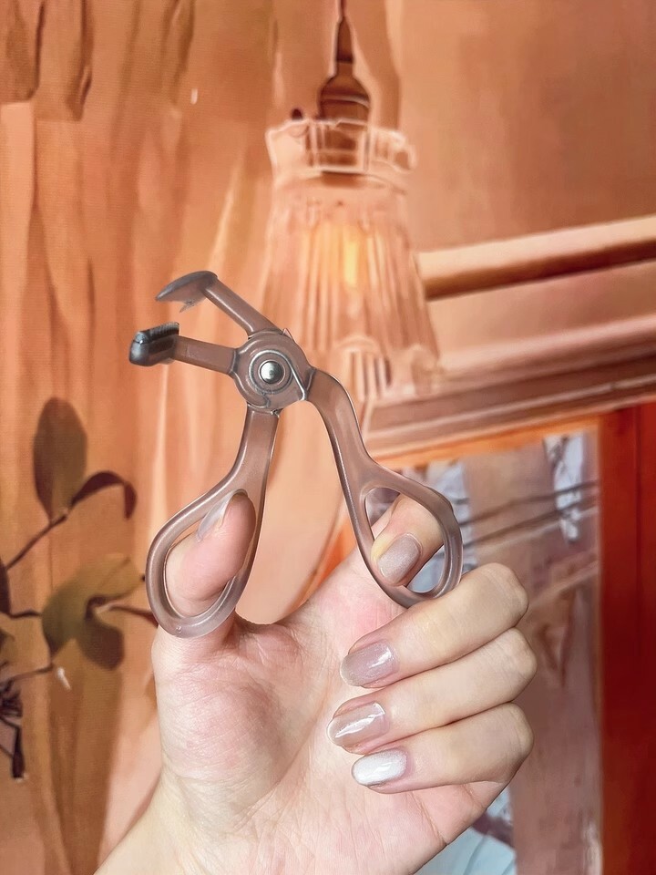 #現貨優惠 持久定型  xixi 廣角捲翹睫毛夾 一夾即翹 小紅書 抖音爆款