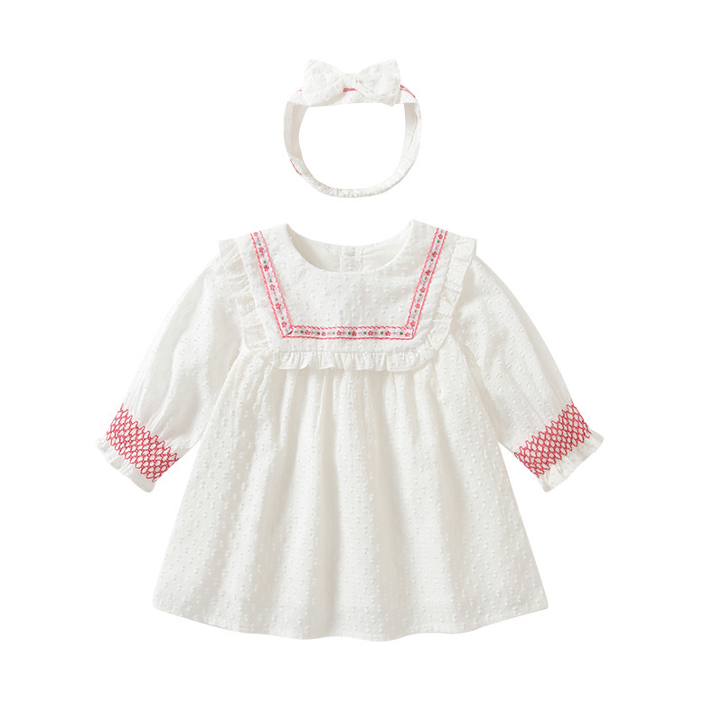 白色方領刺繡裙