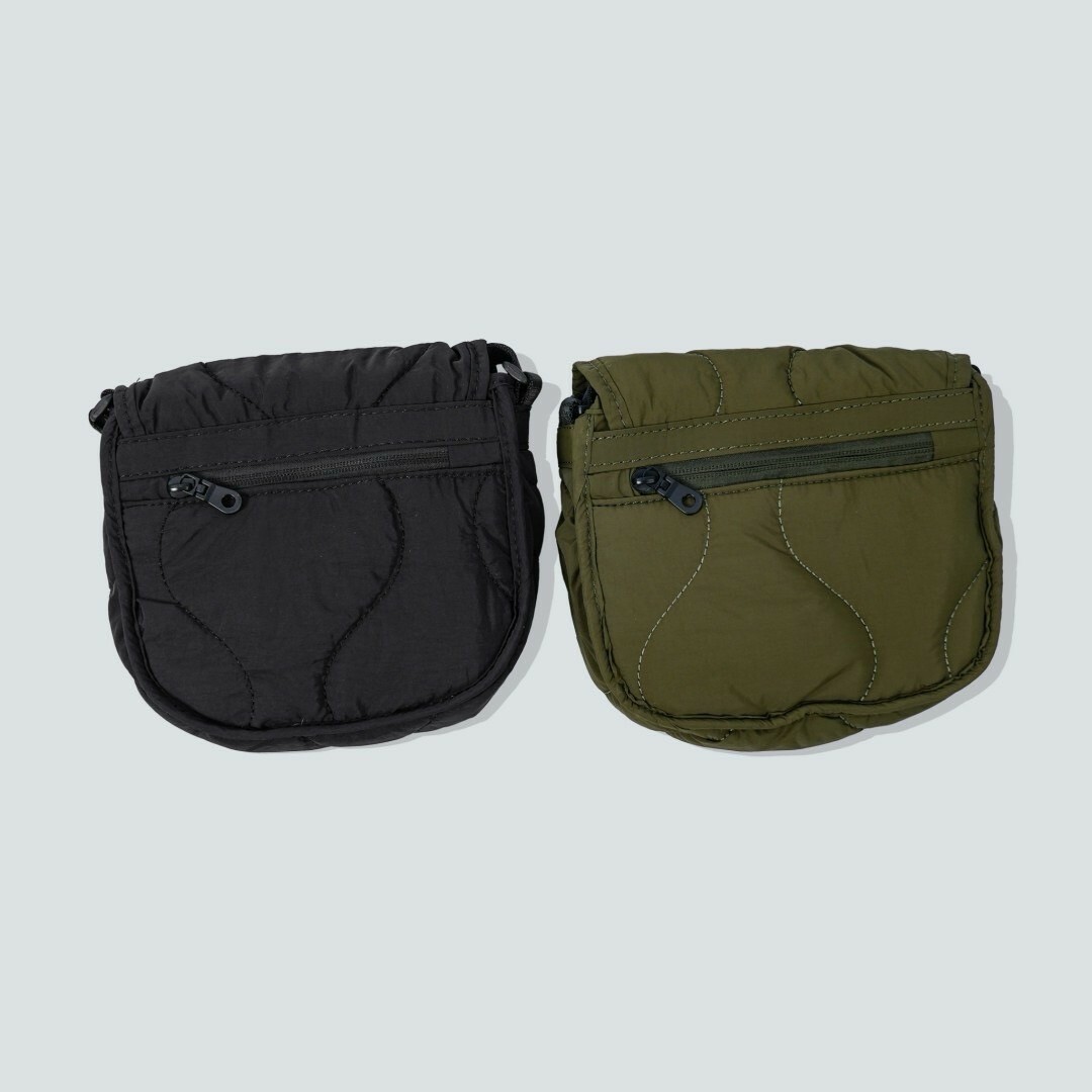 日系防潑水絎縫小包綠色和黑色商品照背面