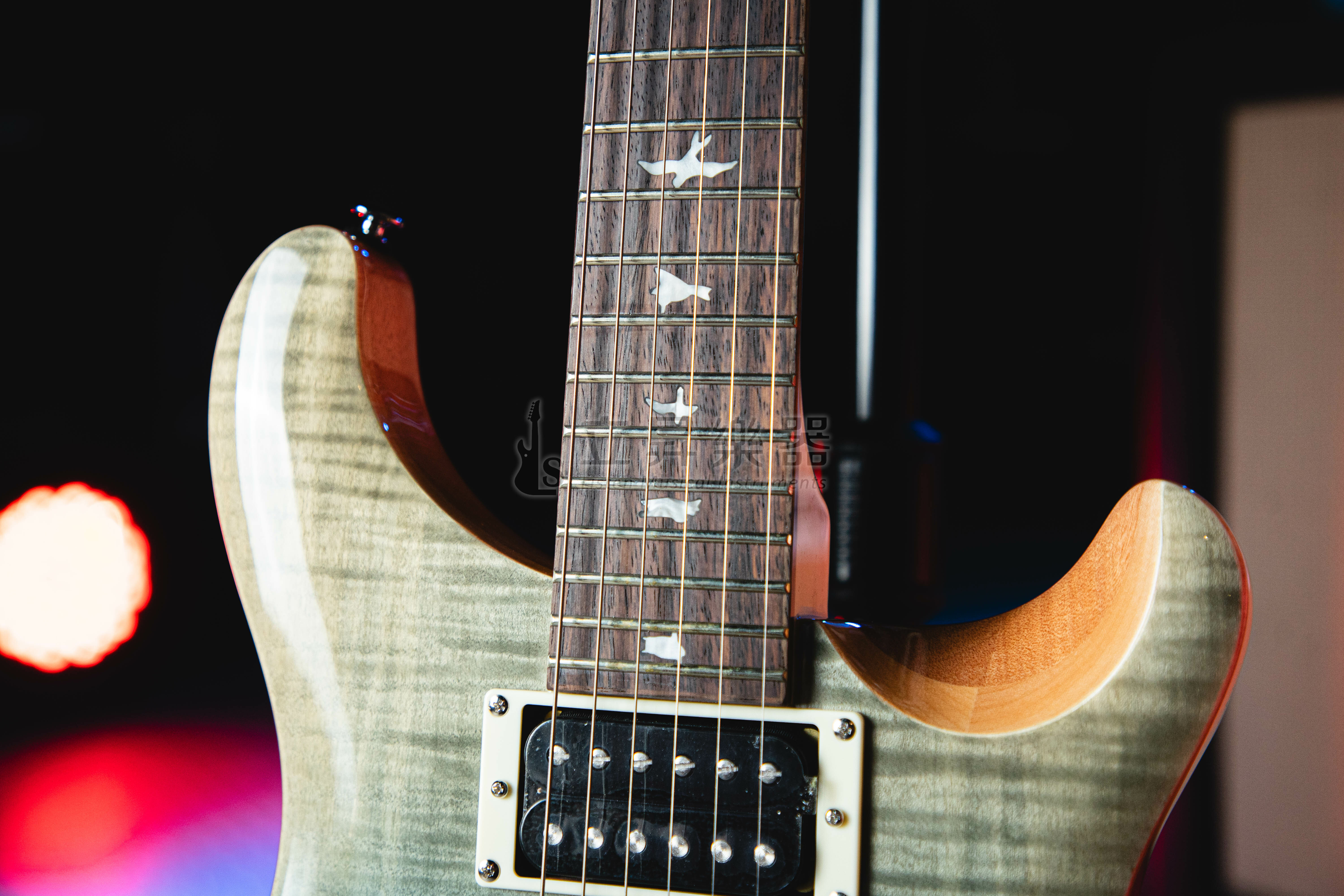 Blue 【2024限量】PRS SE CUSTOM 24 Blue Fade Ltd edition 電吉他 虎紋楓木 海藍漸層 印尼廠 附原廠琴袋 CU44BF 第 5 張圖片｜三峽吉他 / Bass