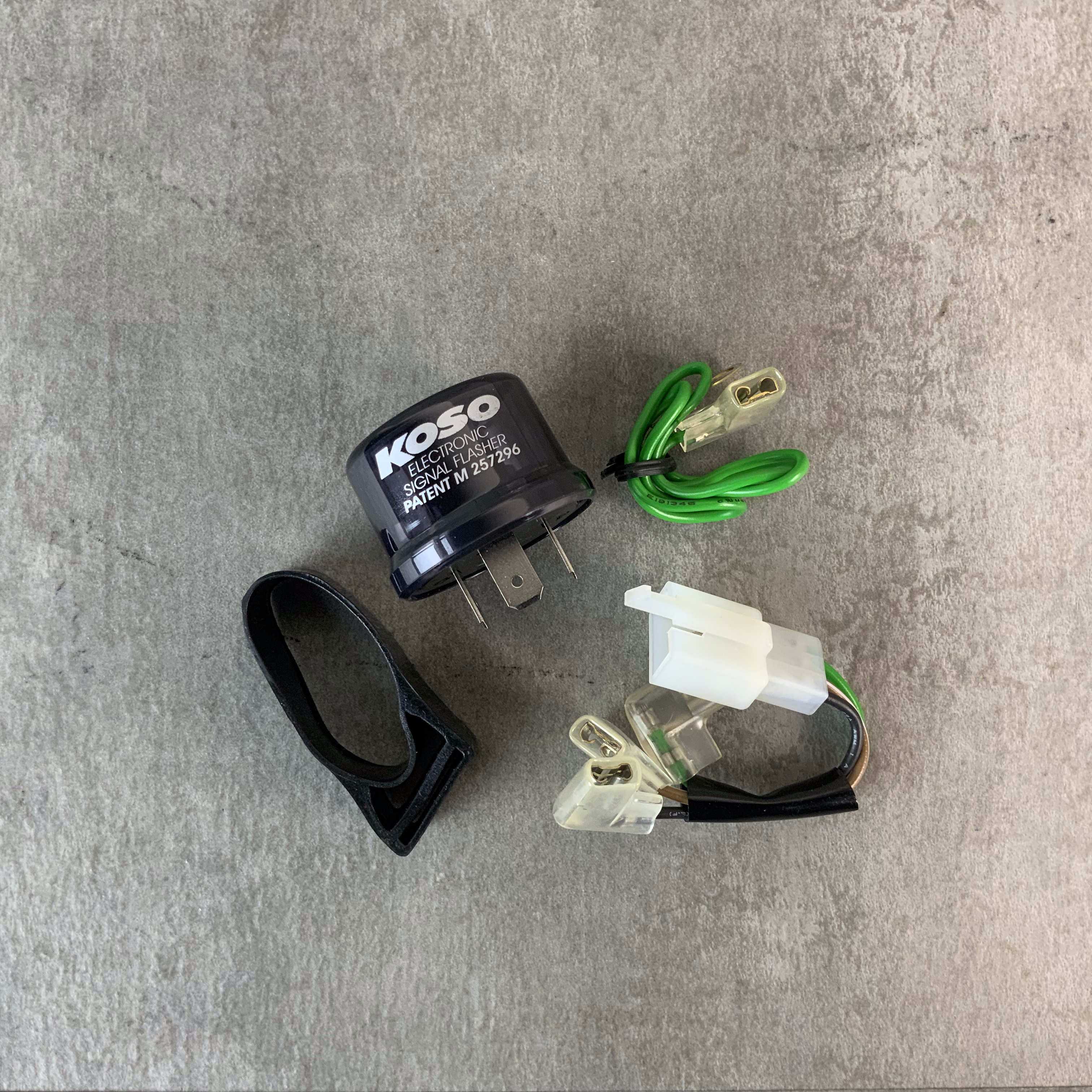 【KOSO】LED 方向燈 繼電器 通用無聲款 有聲款 水泥電阻