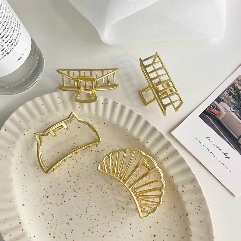 [2 FOR RM10] Classic Metal Medium-Sized Hair Claw