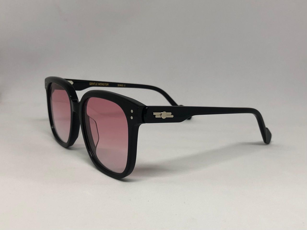 Gentle Monster Dion Pink