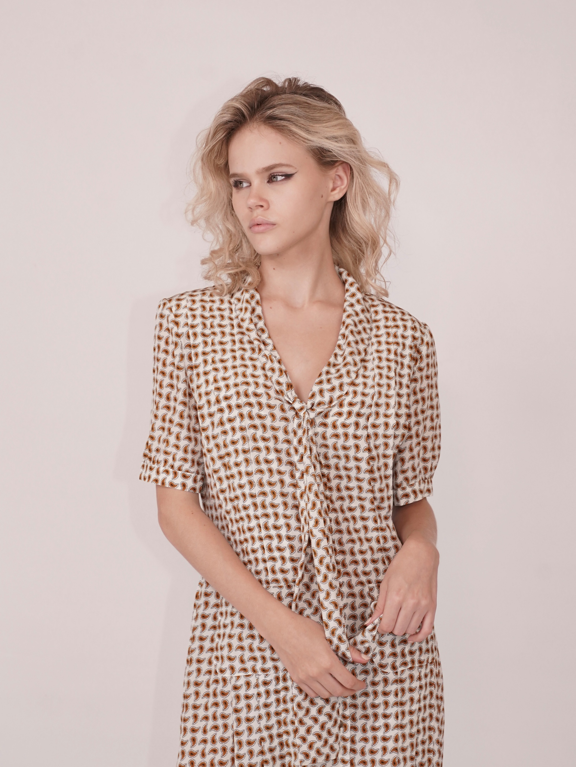 HANAA 新款真絲法式復古印花繫帶短袖連衣裙