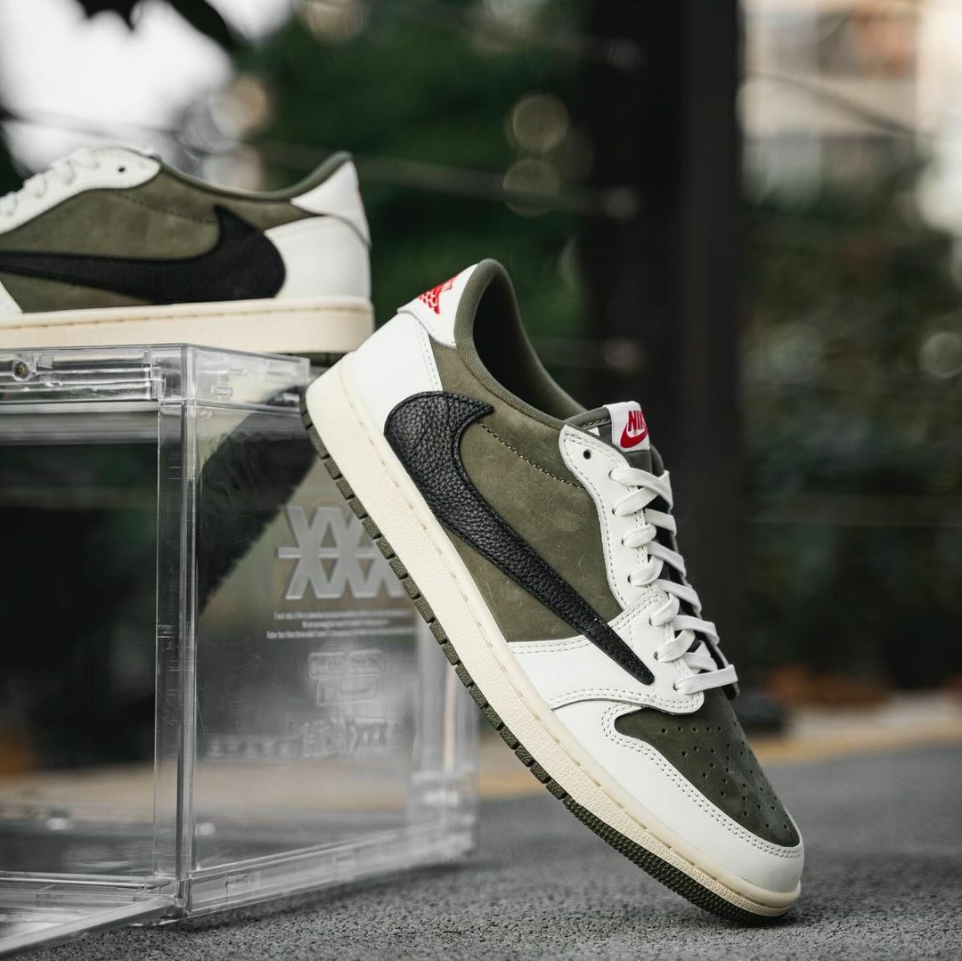 TRAVIS SCOTT x  AIR JORDAN 1 LOW ''Olive'' 反轉 黑綠橄欖 2.0 倒勾 DM7866-200 / 預購
