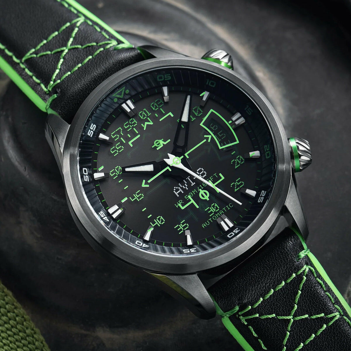 AVI-8 Hawker Harrier HUD Automatic Gradient Black AV-4117-02